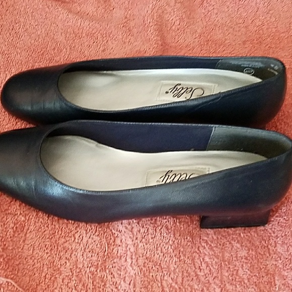 Heels- leather, chunky - Picture 2 of 3