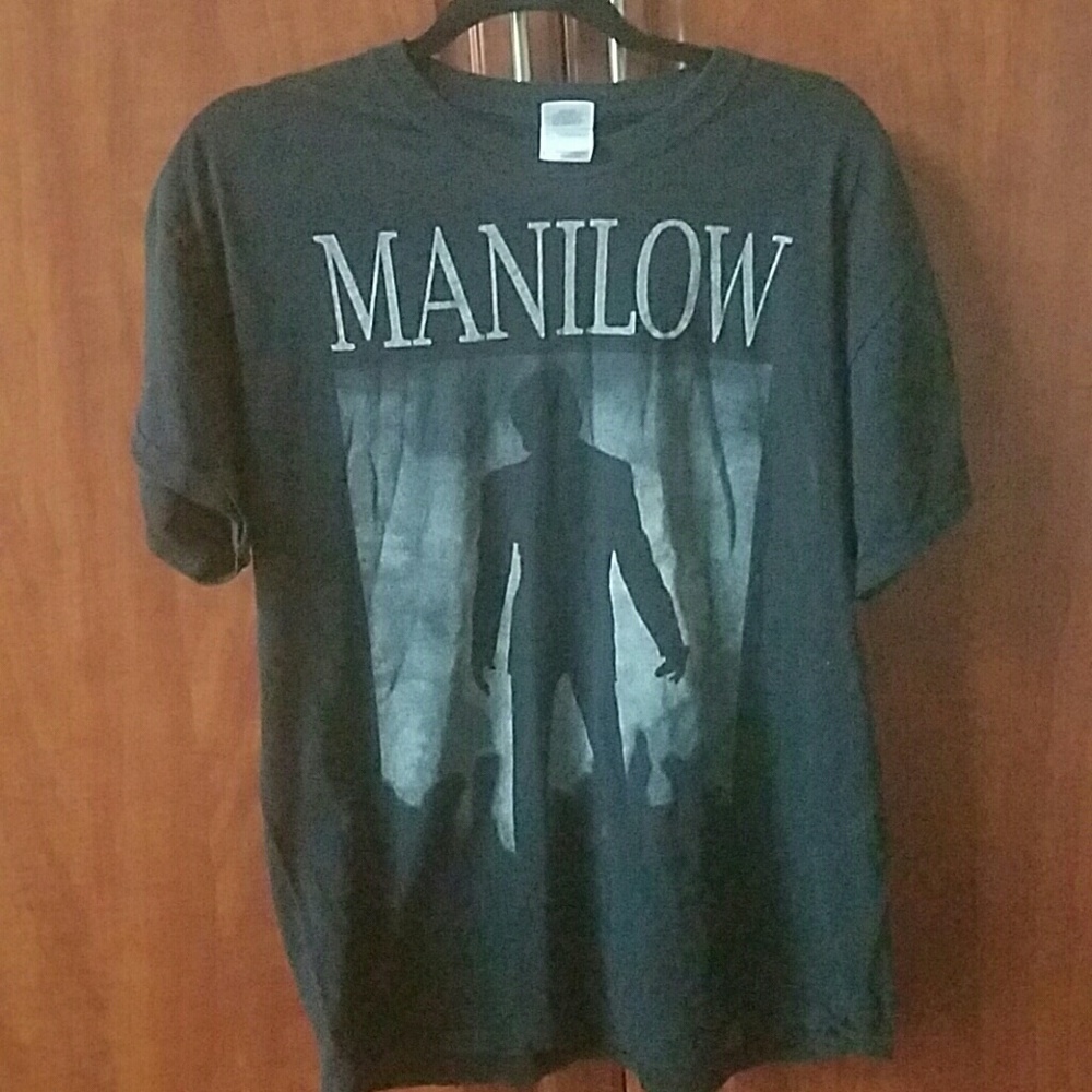 Barry Manilow Tee