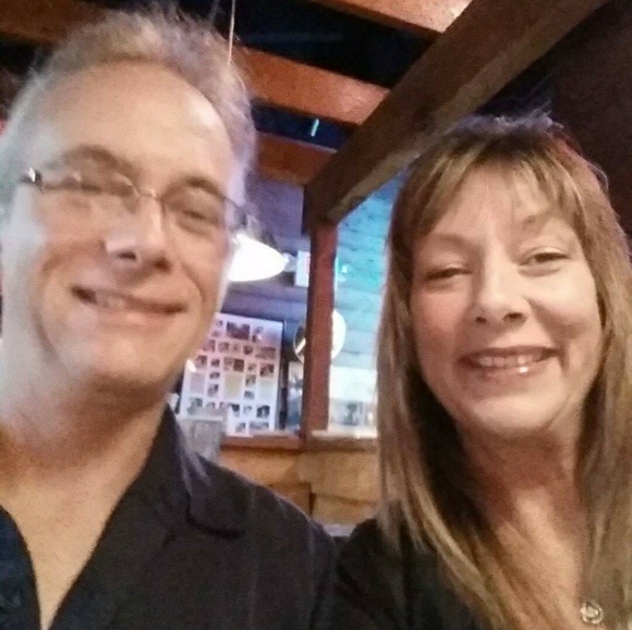 Meet your Posher, Kim - Picture 2 of 2