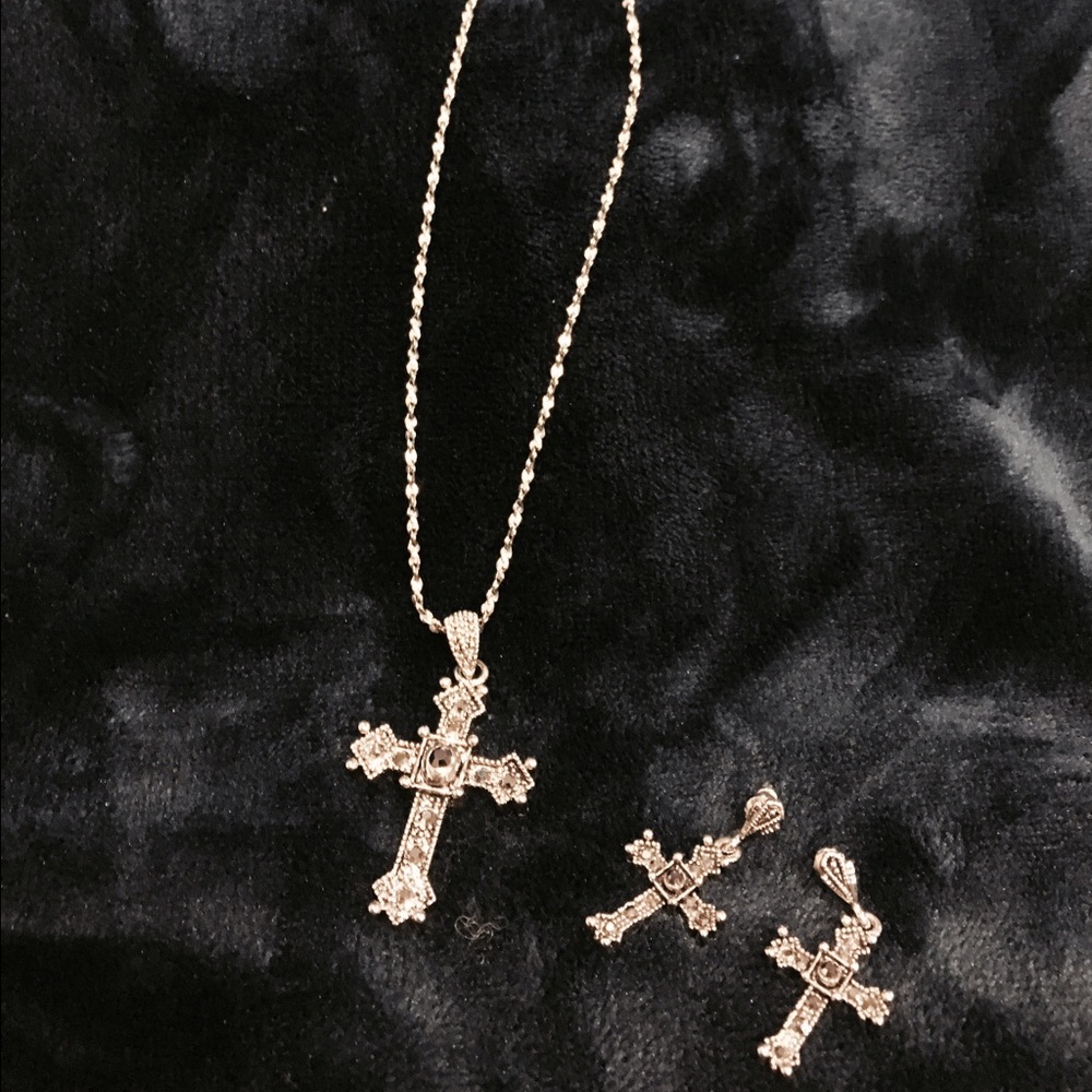 Pre-Loved Cross Necklace and Earring Set