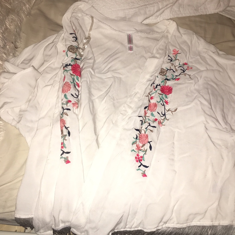 White floral kimono