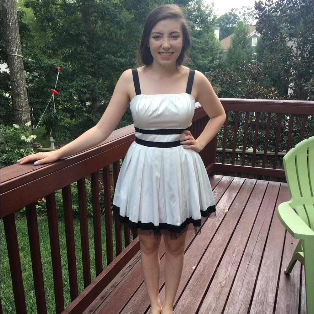Forever 21 Black and White Party Dress | Size M