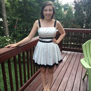 Forever 21 Black and White Party Dress | Size M