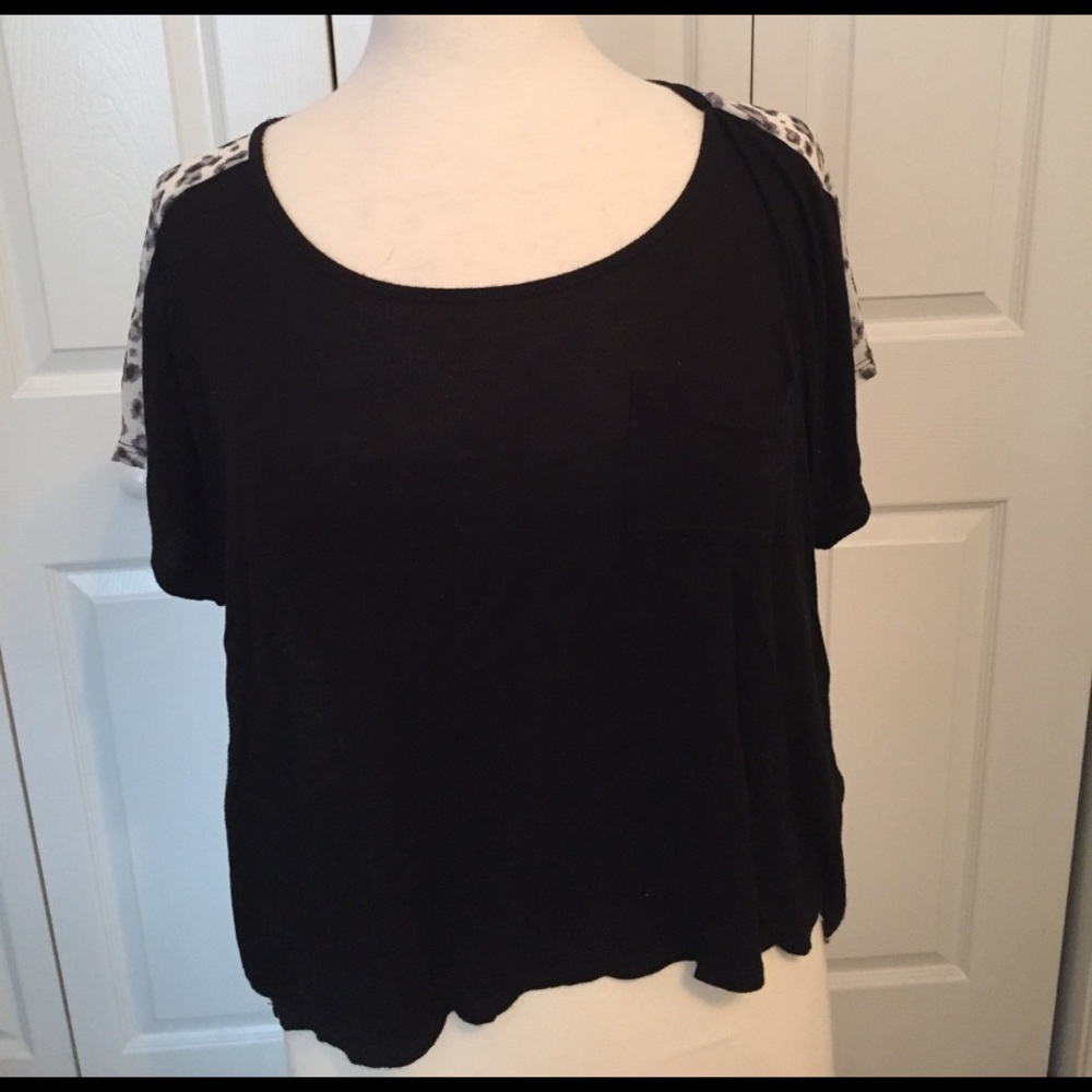 Short sleeve casual shirt