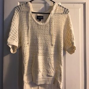 Short sleeve knit sweater