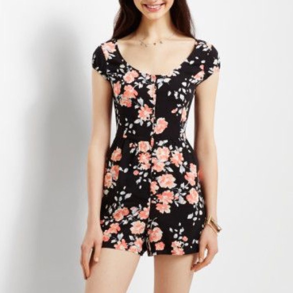 Black and peach tie up romper