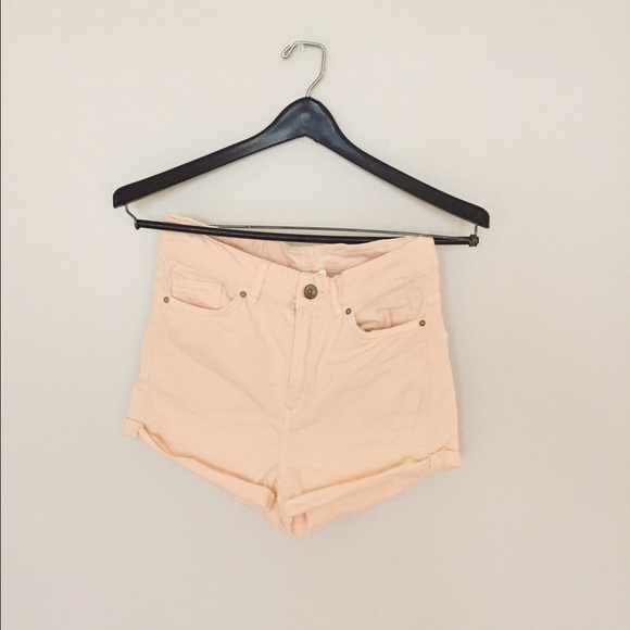 H&M Pants - H&M light peach high waisted shorts