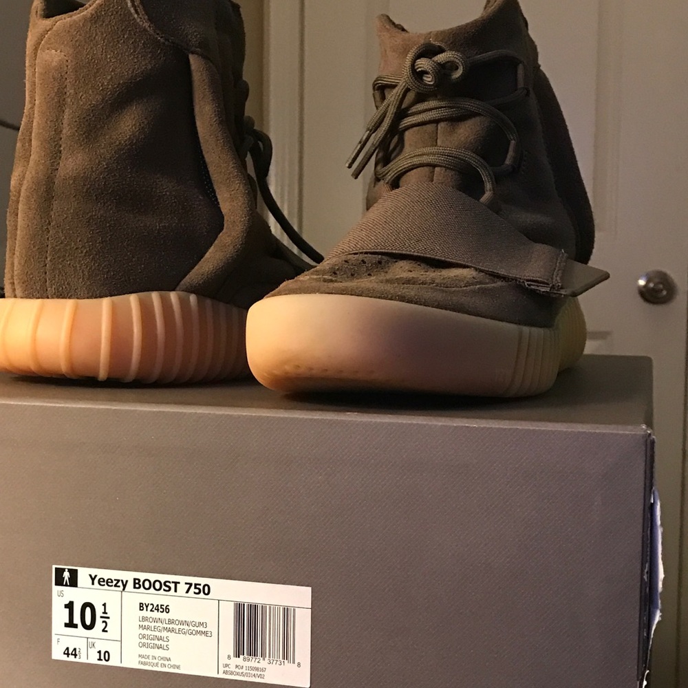 Yeezy 750 Chocolate