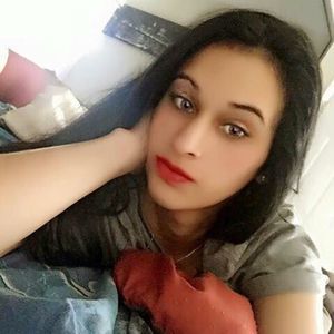 Meet your Posher, Raquel