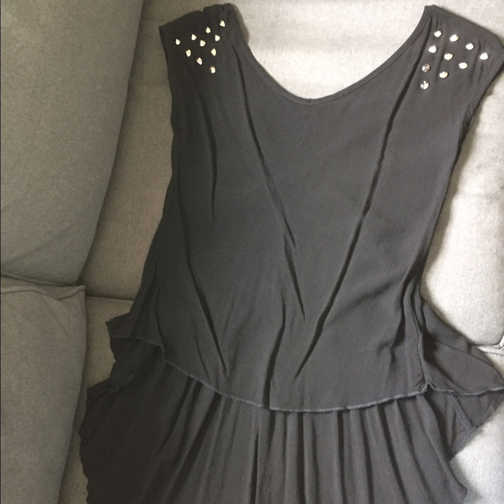 NWOT Kirra blouse w studs size S
