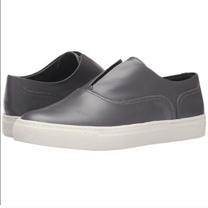 Vince Nelson slip-on sneakers *super low price"*