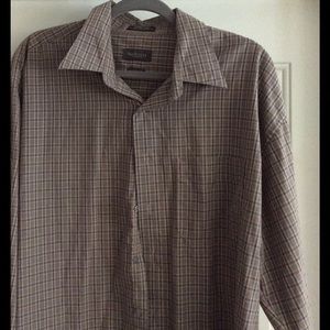 Men's long sleeve dress shirt