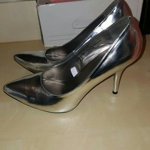 New with box  mossimo  "Vivian " heels