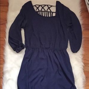 Causal dress with back detail