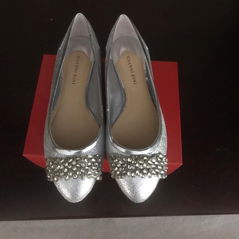 Gianni Bini jeweled flats