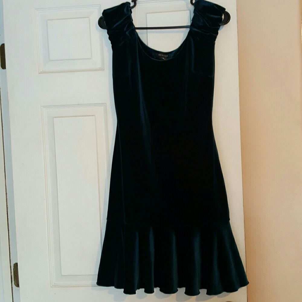 The perfect "stepping out" dress