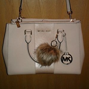 Michael kors light pink purse