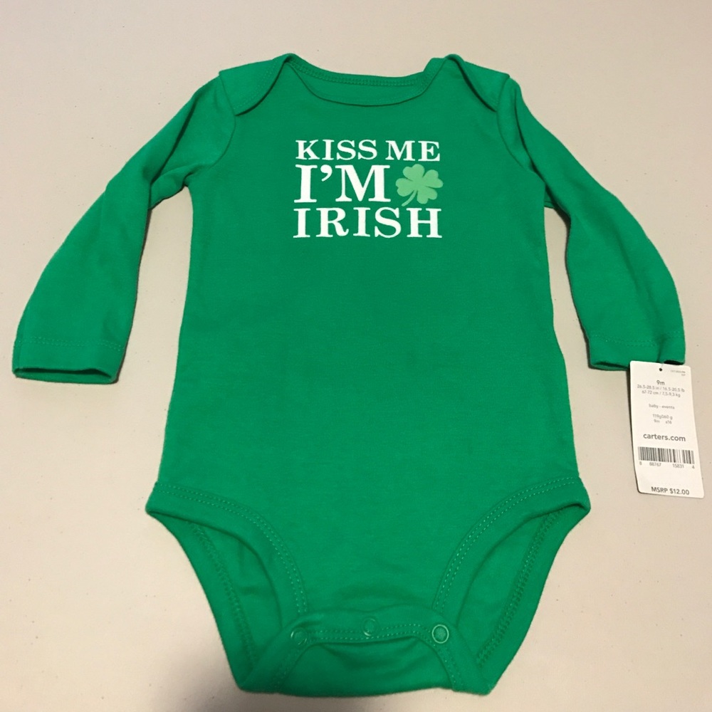 Carter's long sleeved onesie "Kiss Me I'm Irish"🍀