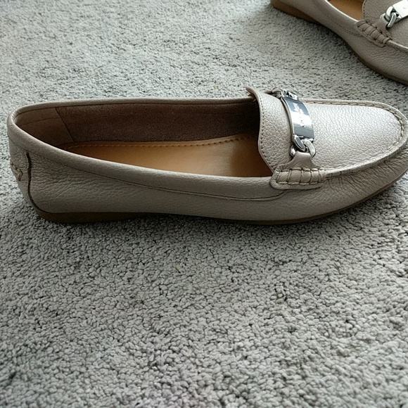 🎀Coach Pebbled Leather Loafers - Picture 4 of 5