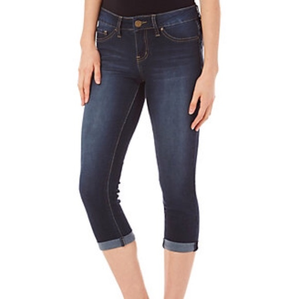 Dark Wash Denim YMI Luxe Capri