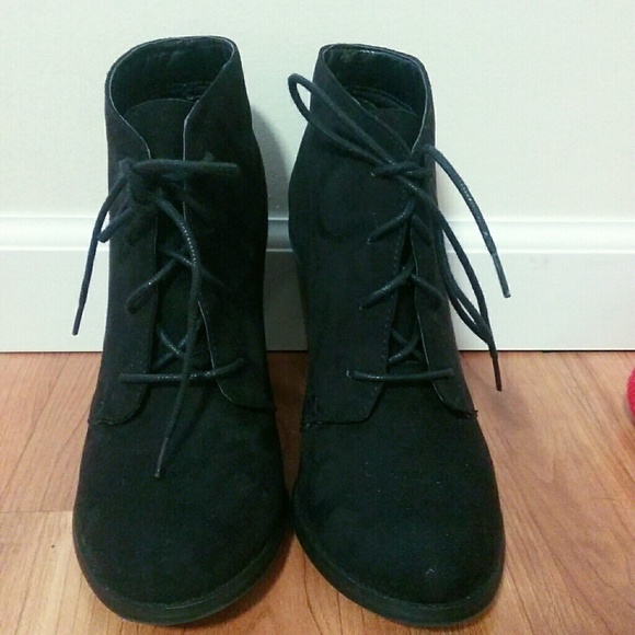 Black booties! - Picture 2 of 4