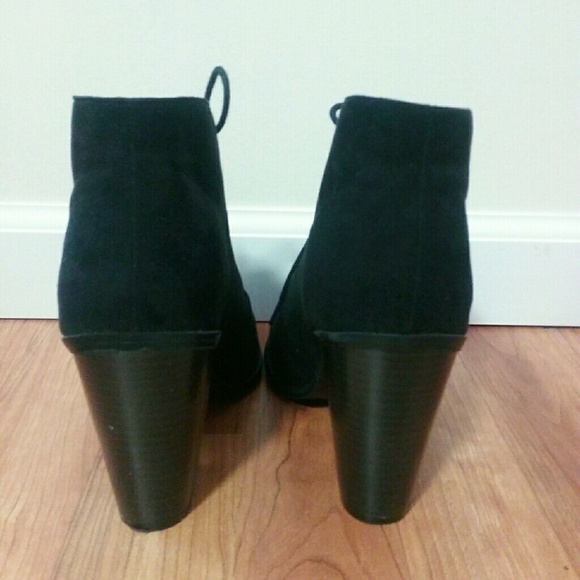 Black booties! - Picture 4 of 4