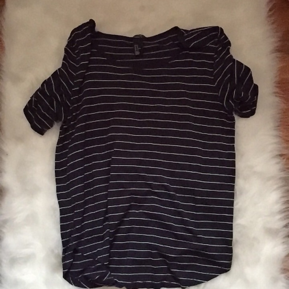 Navy blue stripped top