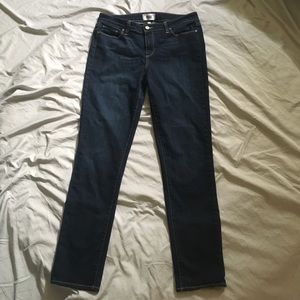 Like new Paige skyline skinny jeans, size 32