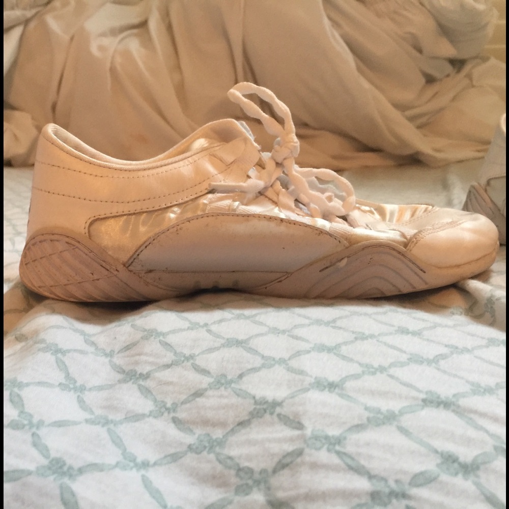 Infinity Evolution Cheer Shoes - Picture 3 of 7