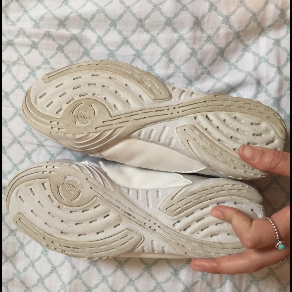 Infinity Evolution Cheer Shoes - Picture 4 of 7