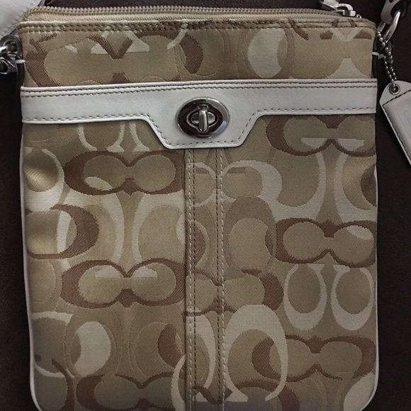 💖Darling Coach cross body bag💖 - Picture 2 of 3