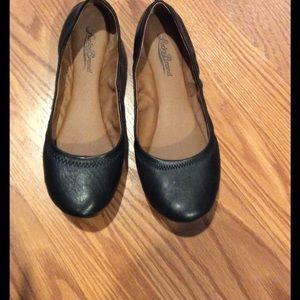 Lucky Emmie flats size 7 black EGUC