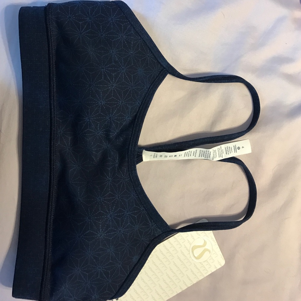Lululemon sports bra