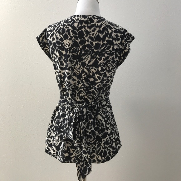 BCBGMaxAzria black & white top - Picture 3 of 4