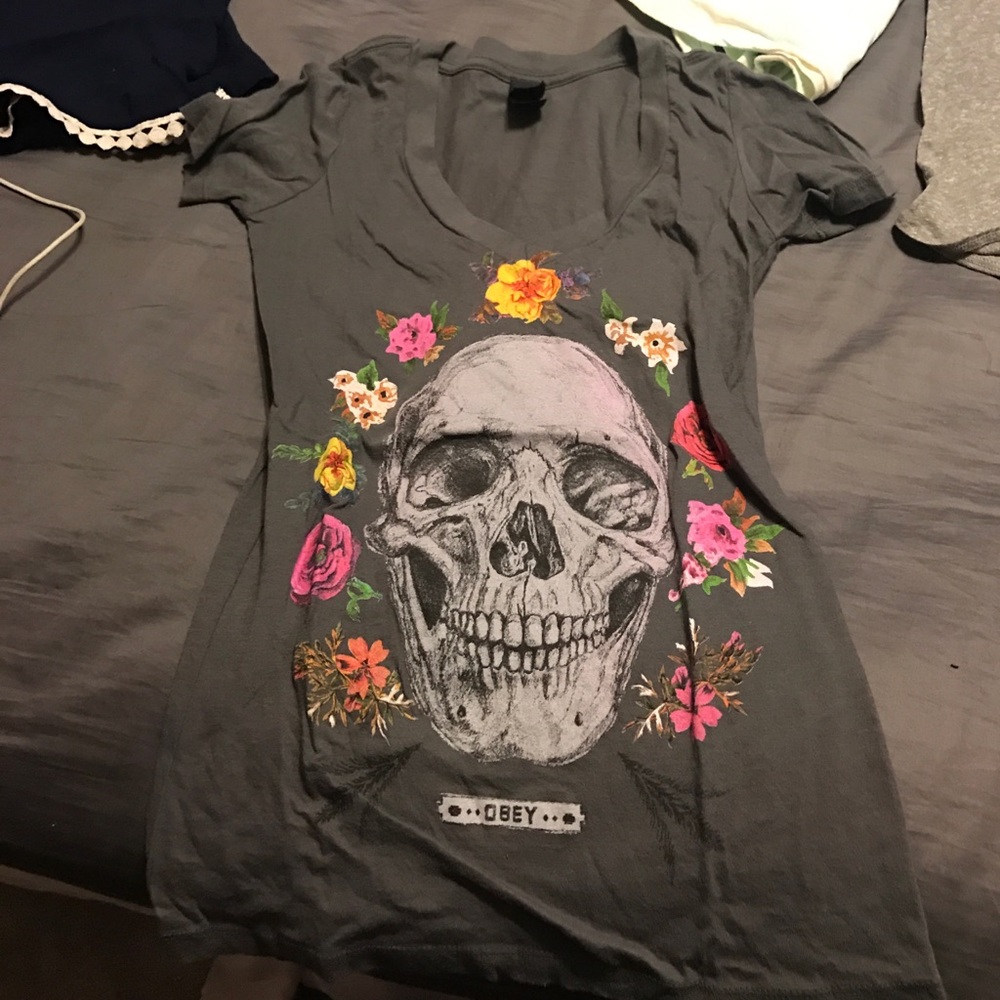 Obey V neck