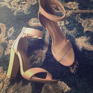 Nude thick heeled sandal