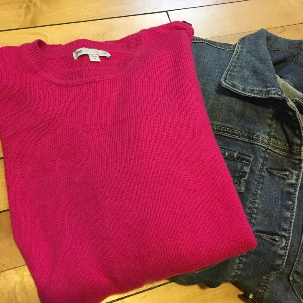 Bright pink Gap Sweater