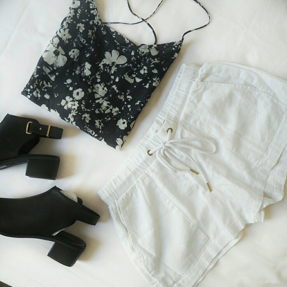 NEW H&M White Shorts