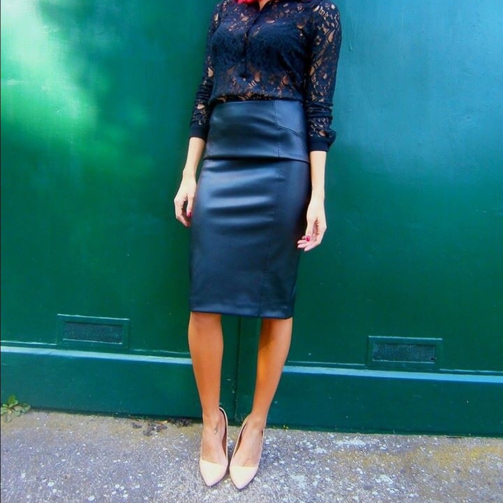 SOLD ....................Zara leather pencil skirt