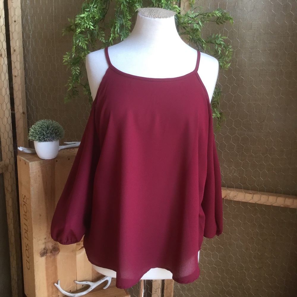 HOT COLD SHOULDER TOP
