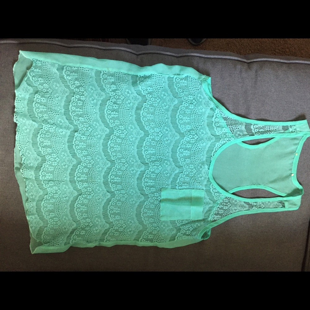 2 crochet tank tops size S