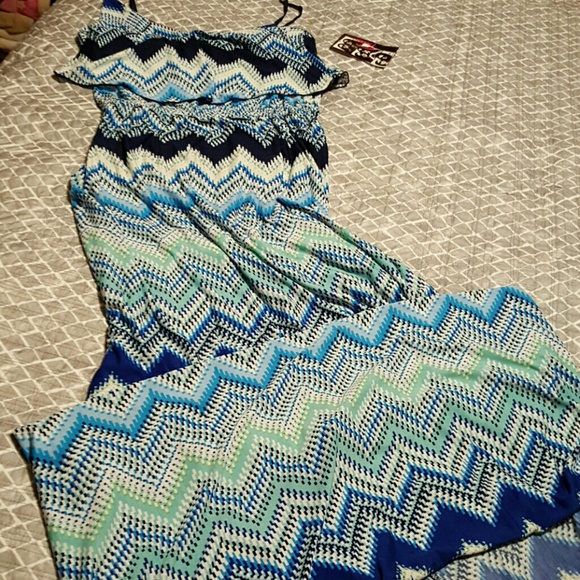 Maxi - Picture 1 of 1