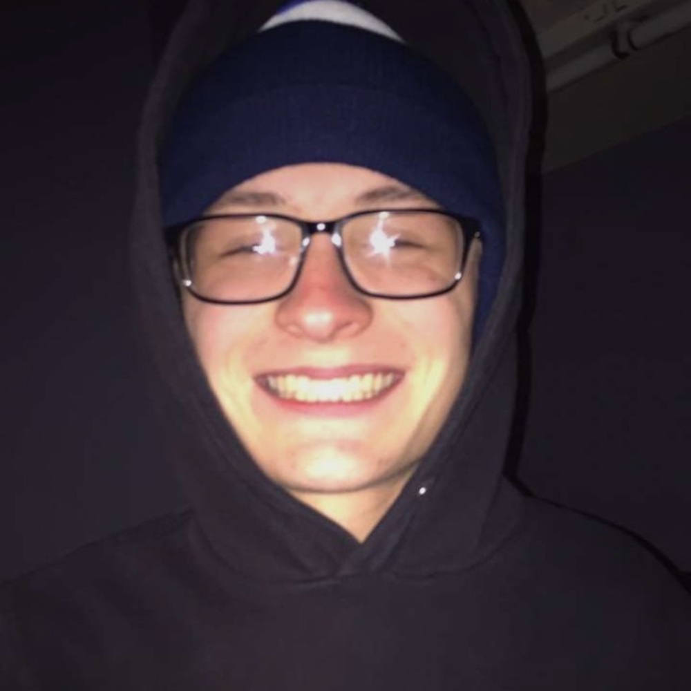 Meet your Posher, Sam