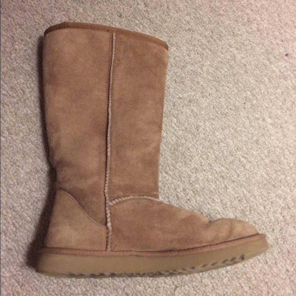 Ugg Classic Tall Boots in Chestnut