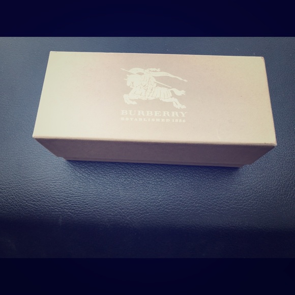 Burberry Polarized Sunglasses - Picture 3 of 4