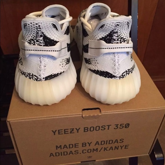 Yeezy 350 v2 zebra main image 5