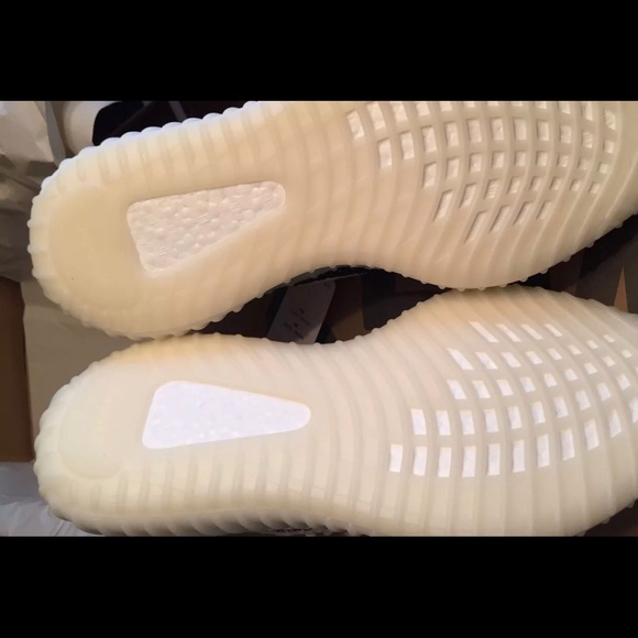 Yeezy 350 v2 zebra