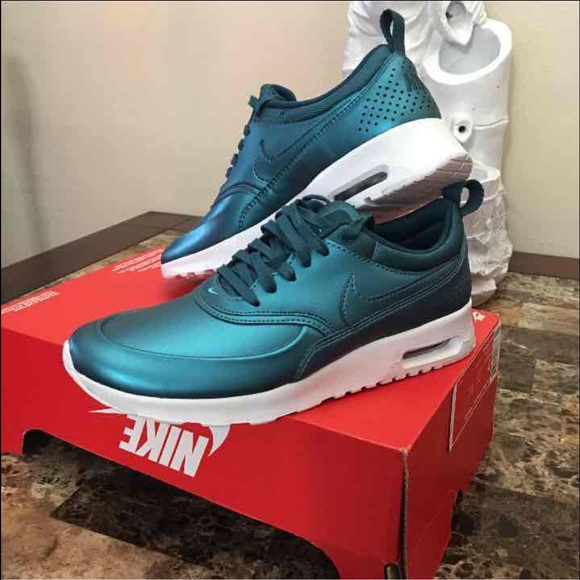 Nike air max Thea new - Picture 2 of 4