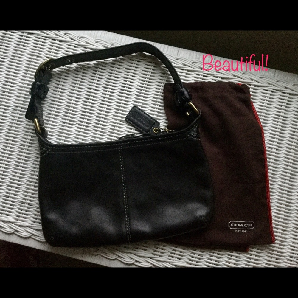 Coach Leather Shoulder Handbag Great Condition!