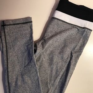 lulu🍋 gray herringbone skinny groove pants